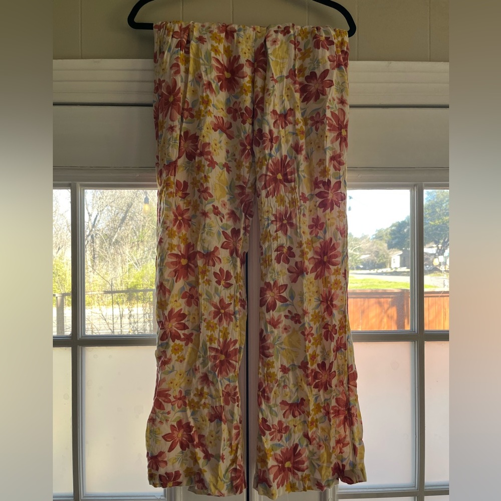 Billabong flowy pants